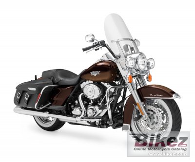 2011 Harley-Davidson FLHRC Road King Classic photo